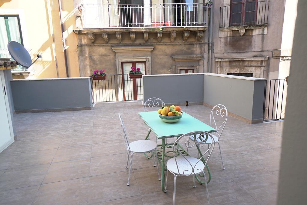 Palazzo Clarenza Di San Domenico Villa Catania Bagian luar foto